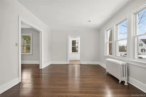 $1,295,000 | 26 West 5th Street, Locust Valley, NY 11560