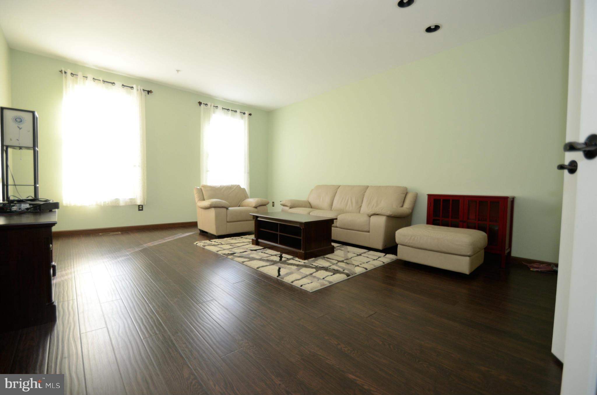 6358 Wind Rider Way Columbia, MD 21045 - Photo 5 of 23 Living Room