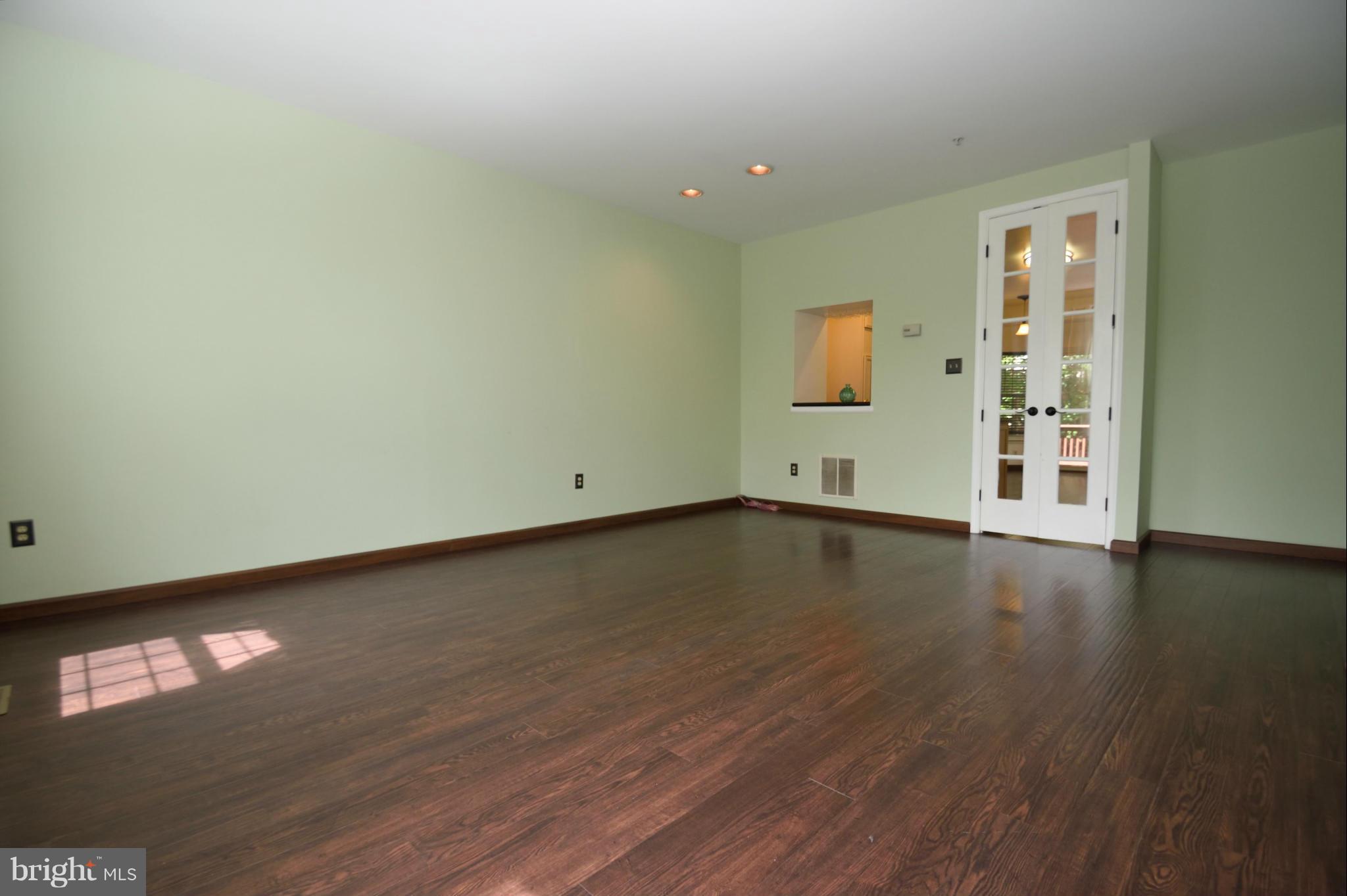6358 Wind Rider Way Columbia, MD 21045 - Photo 7 of 23 Living Room