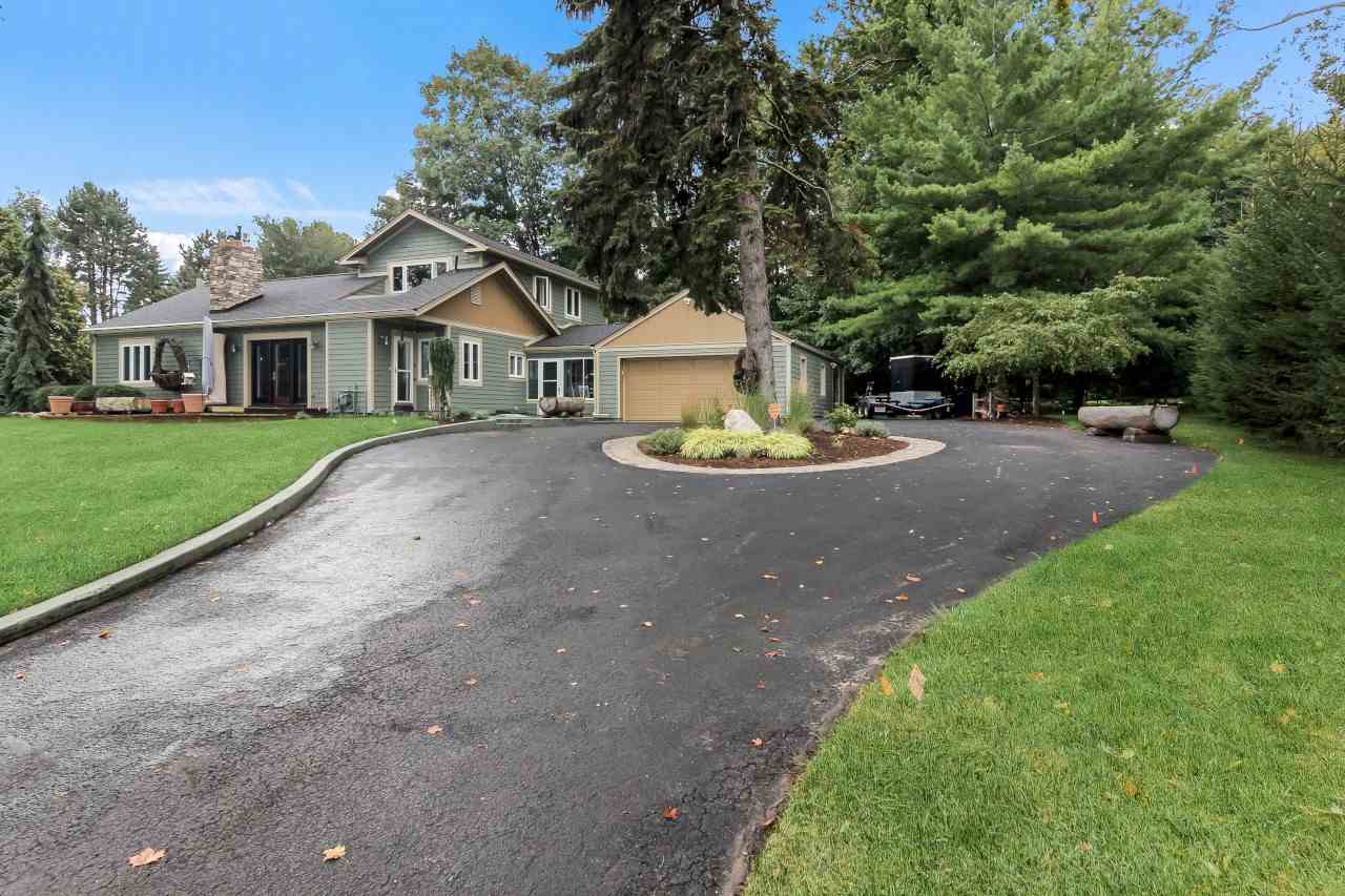 8179 East Shore Road Traverse City, MI 49686 - Photo 75 of 76 1872313-74.JPG