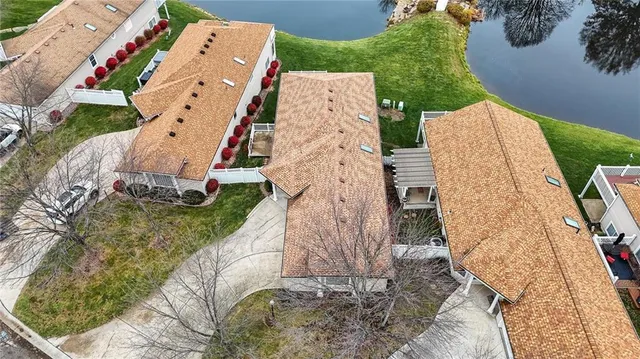 $360,000 | 813 Northwest North Ridge Court, Blue Springs, MO 64015