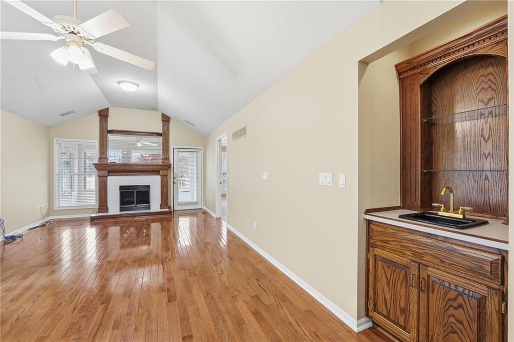 813 Northwest North Ridge Court Blue Springs, MO 64015 - Photo 26 of 56