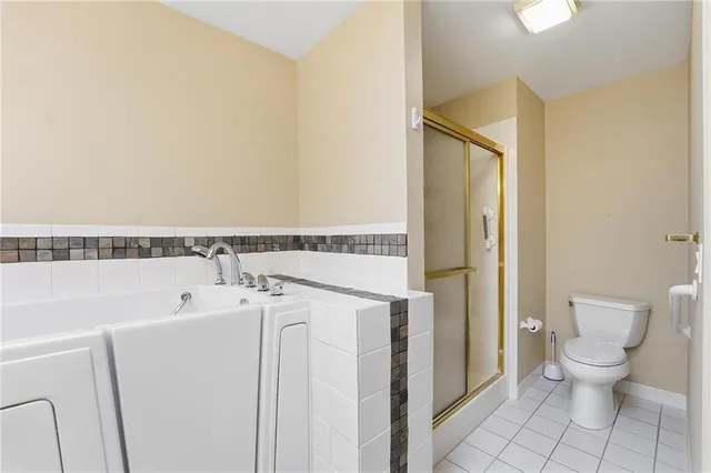 $360,000 | 813 Northwest North Ridge Court, Blue Springs, MO 64015