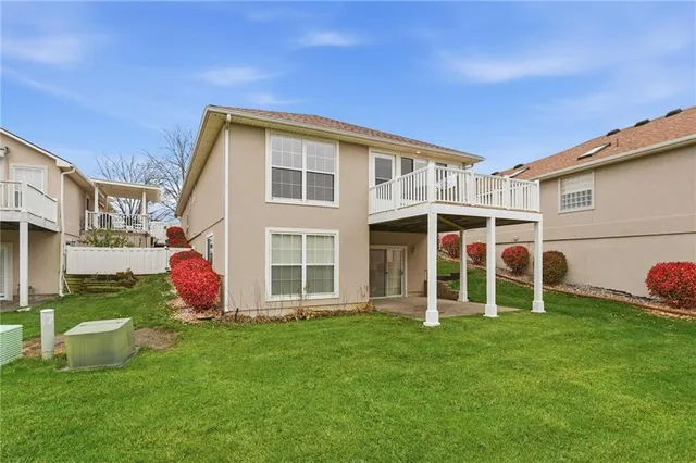 $360,000 | 813 Northwest North Ridge Court, Blue Springs, MO 64015