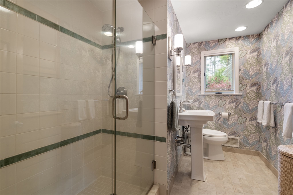 28 Brooks Road Wayland, MA 01778 - Photo 20 of 42 Gallery Image 20