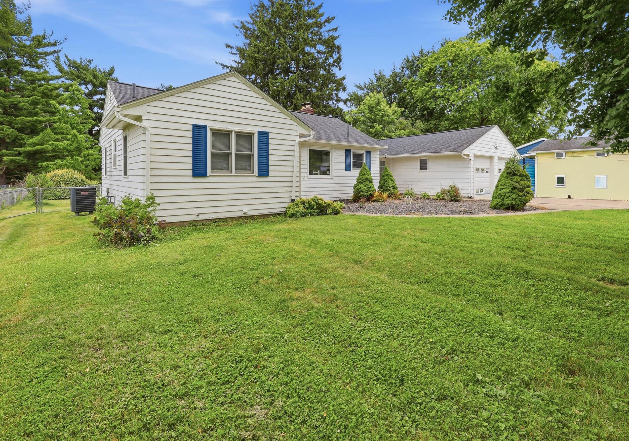 325 Stare Road Newark, OH 43055 - Photo 2 of 27