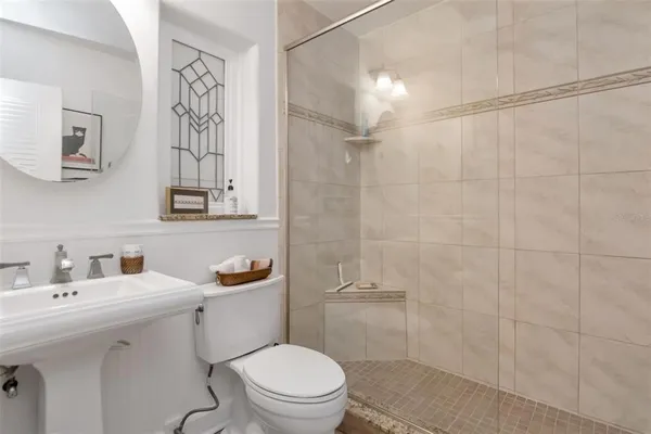 $1,390,000 | 135 25th Avenue Northeast, St. Petersburg, FL 33704