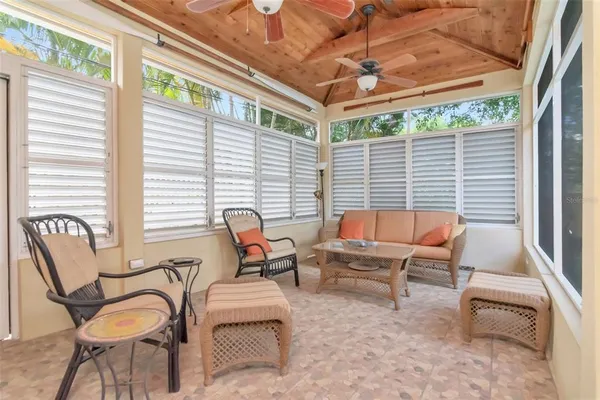 $1,390,000 | 135 25th Avenue Northeast, St. Petersburg, FL 33704