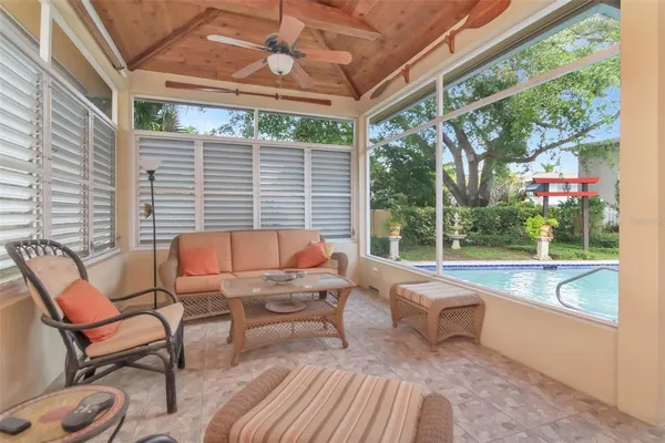 $1,390,000 | 135 25th Avenue Northeast, St. Petersburg, FL 33704