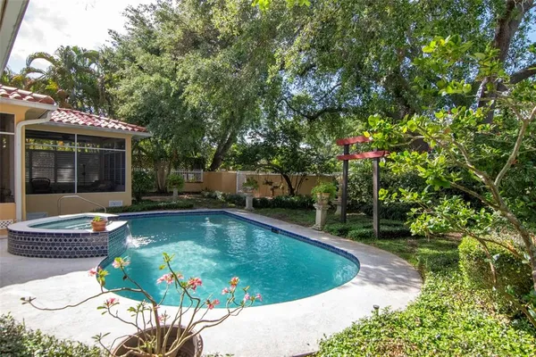 $1,390,000 | 135 25th Avenue Northeast, St. Petersburg, FL 33704