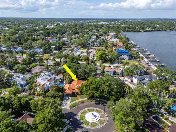 $1,390,000 | 135 25th Avenue Northeast, St. Petersburg, FL 33704