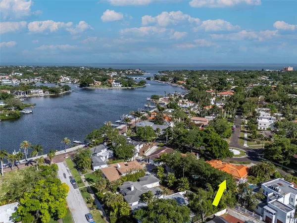 $1,390,000 | 135 25th Avenue Northeast, St. Petersburg, FL 33704