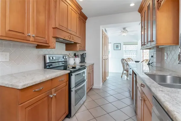 $1,390,000 | 135 25th Avenue Northeast, St. Petersburg, FL 33704
