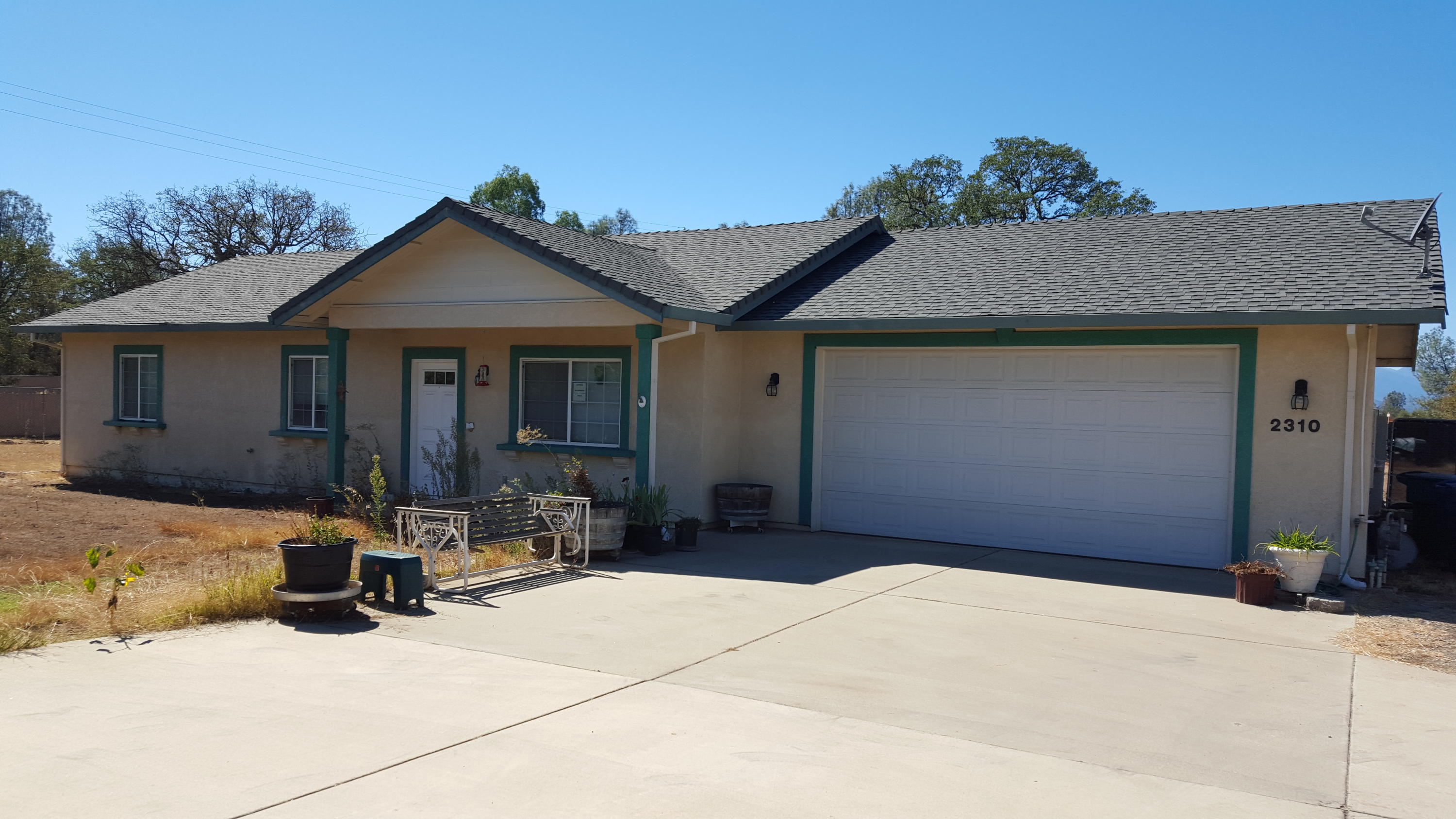 2310 Oxford Road Redding, CA 96002 - Photo 1 of 1 Front of House