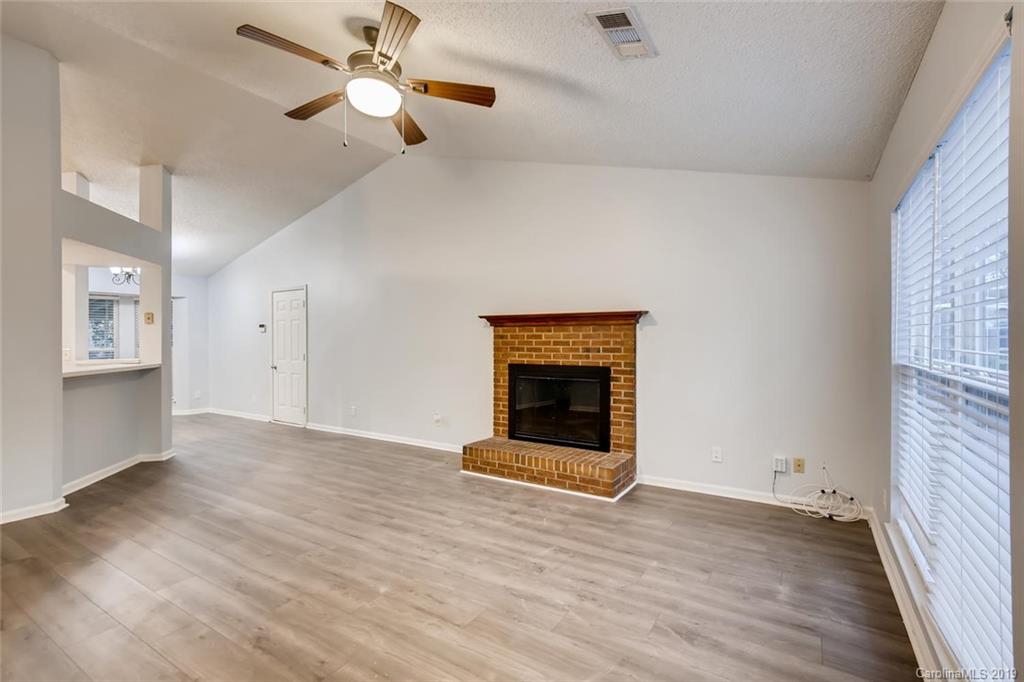 9426 Marshbrooke Road Matthews, NC 28105 - Photo 3 of 20 Gallery Image 3