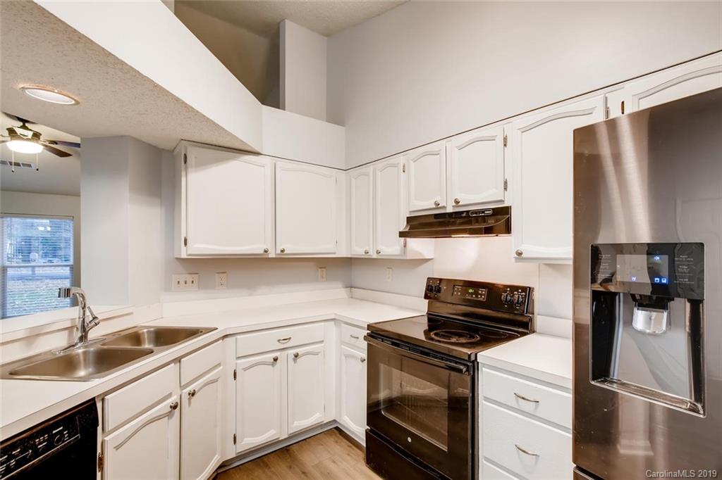 9426 Marshbrooke Road Matthews, NC 28105 - Photo 8 of 20 Gallery Image 8