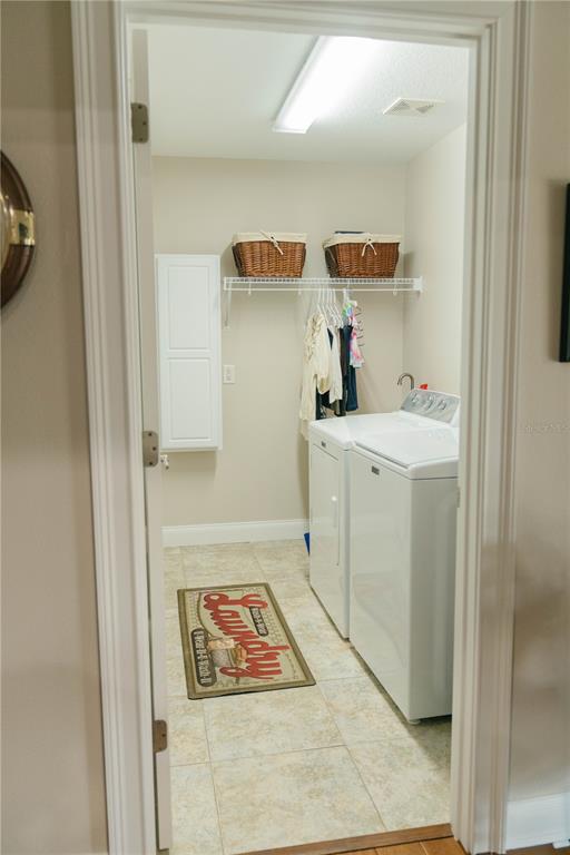 537 Woodlawn Cemetery Road Orlando, FL 32835 - Photo 34 of 36