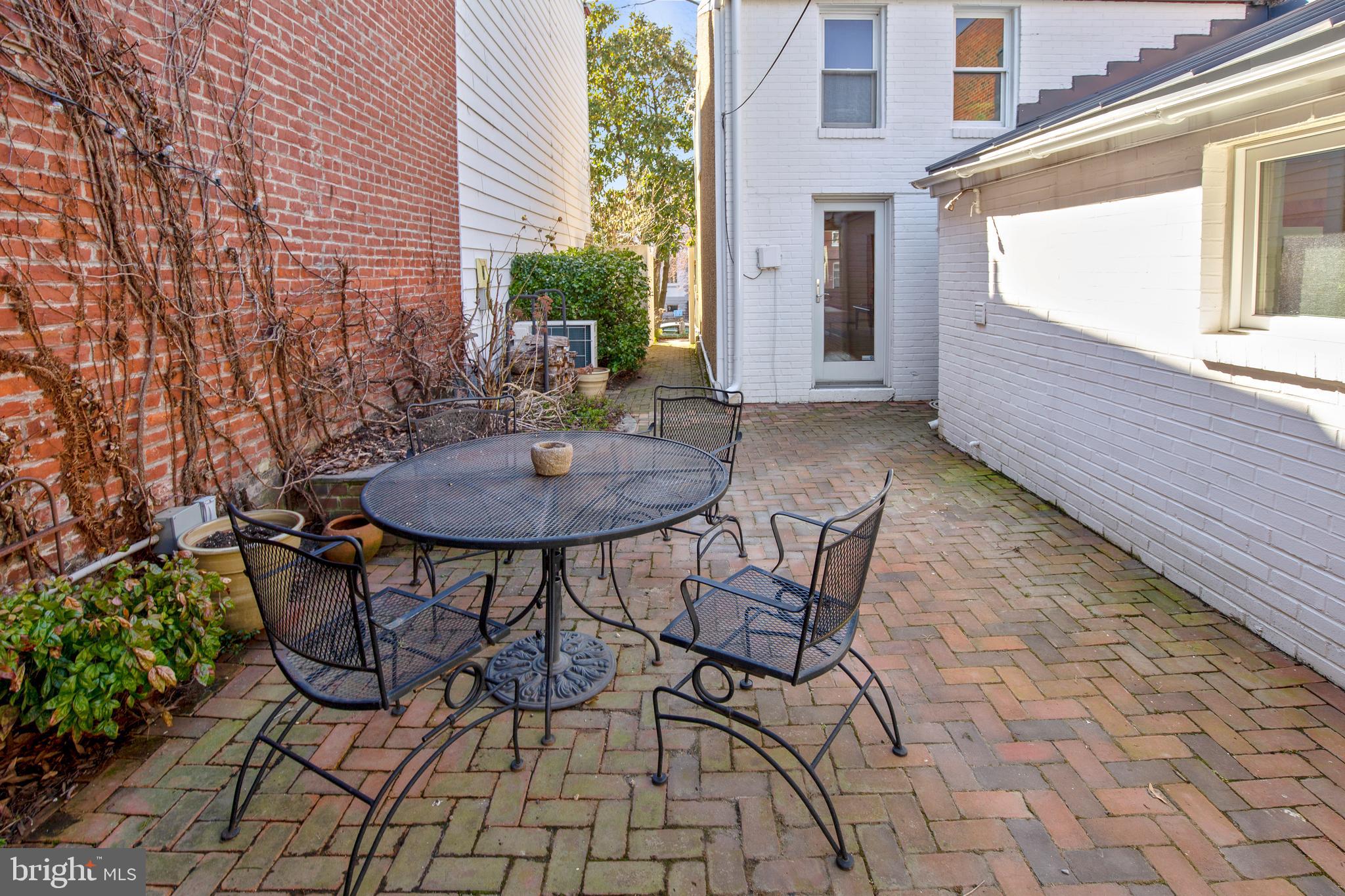 640 G Street Southeast Washington, DC 20003 - Photo 35 of 58 Rear patio