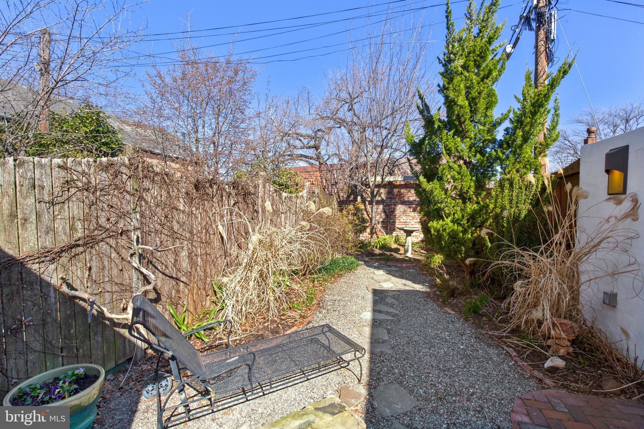 640 G Street Southeast Washington, DC 20003 - Photo 41 of 58 Zen garden