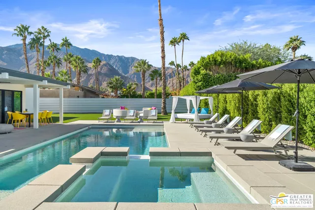$1,250,000 | 888 East El Conquistador, Palm Springs, CA 92262