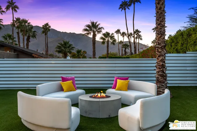 $1,250,000 | 888 East El Conquistador, Palm Springs, CA 92262