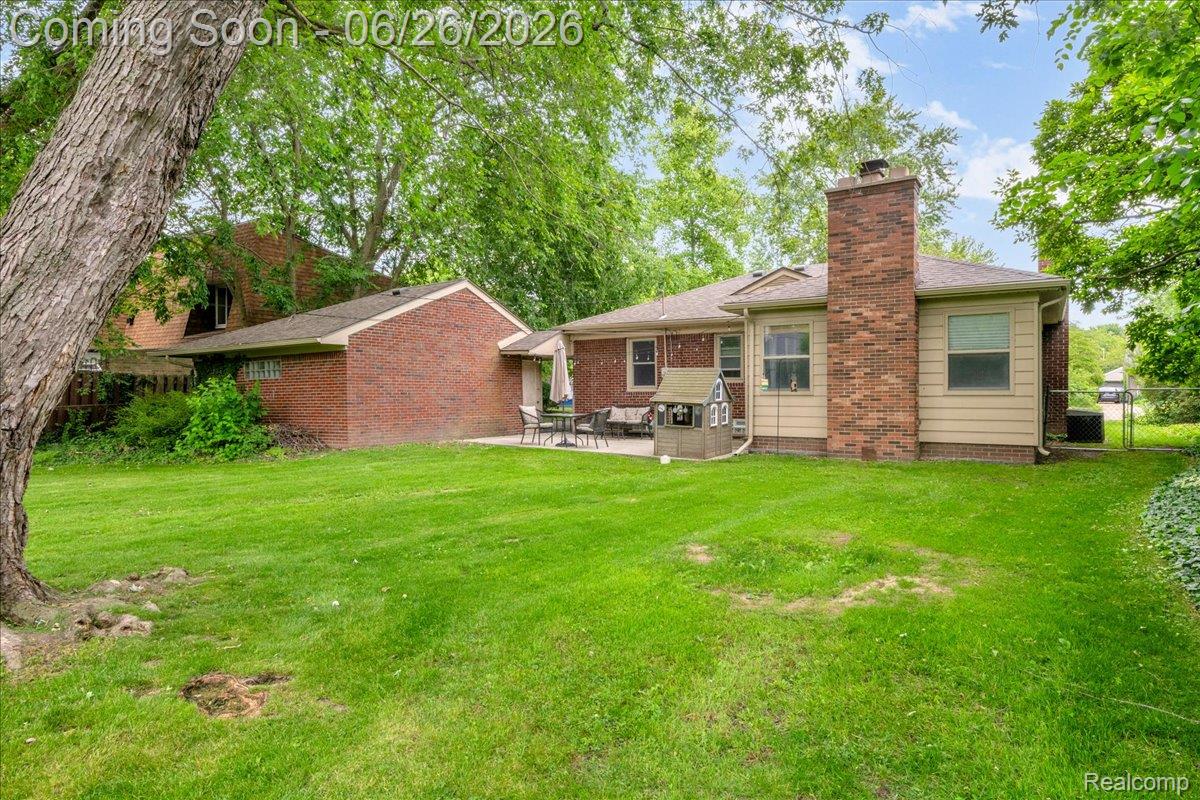 1179 Hampton Road Grosse Pointe, MI 48236 - Photo 30 of 37 32-1179 Hampton Rd_31.jpg