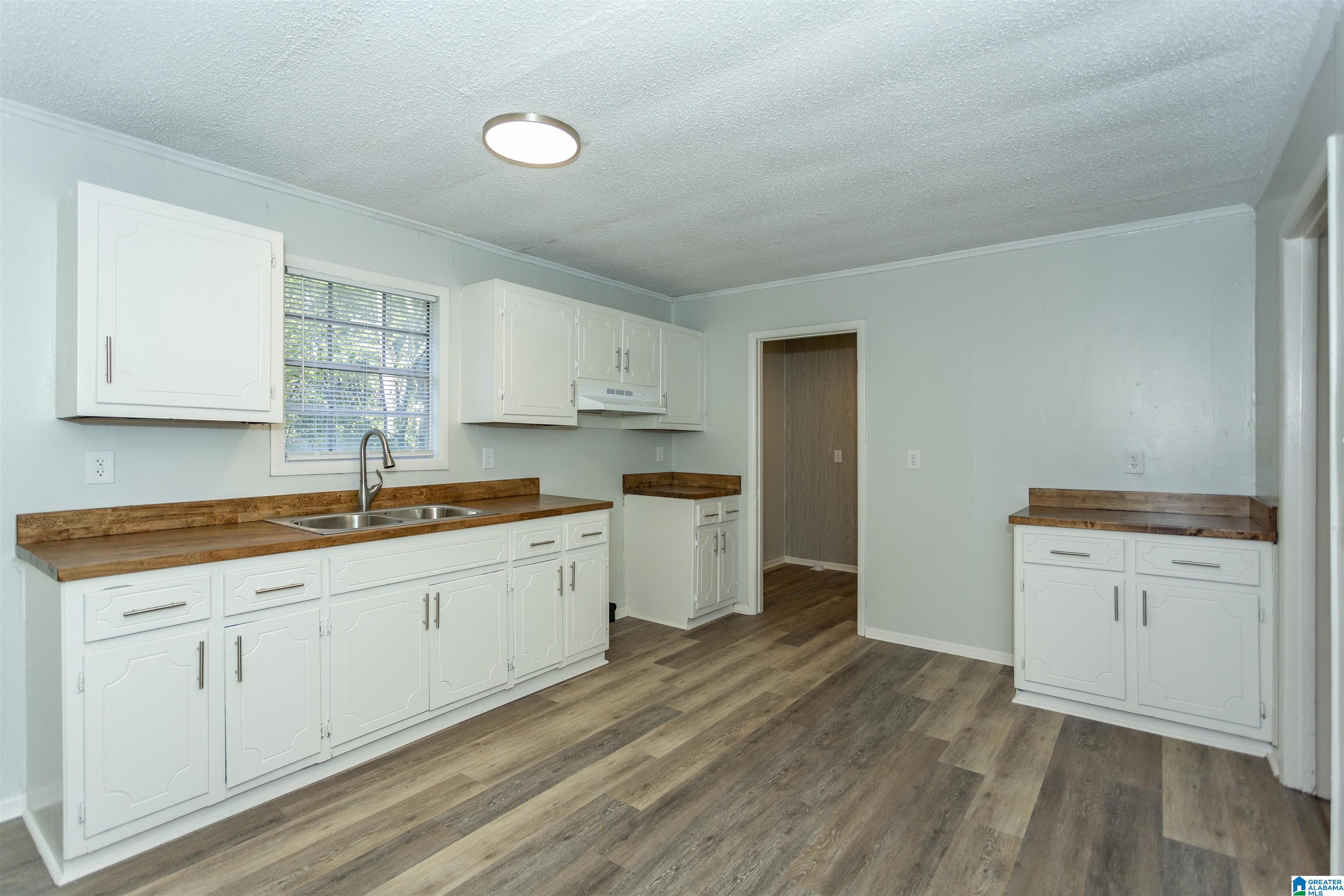 724 Illinois Road Birmingham, AL 35221 - Photo 18 of 33