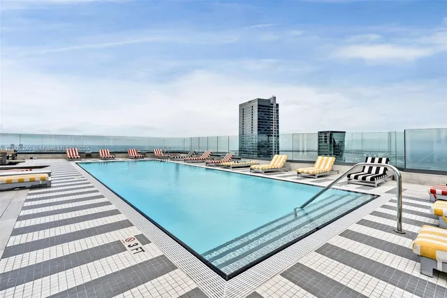 $7,600 | 1300 South Miami Avenue, Unit 4302, Miami, FL 33130