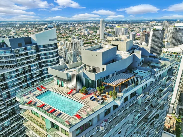 $7,600 | 1300 South Miami Avenue, Unit 4302, Miami, FL 33130