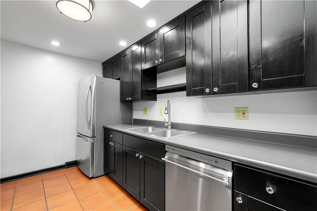712 Baldwin Road Pittsburgh, PA 15205 - Photo 14 of 39