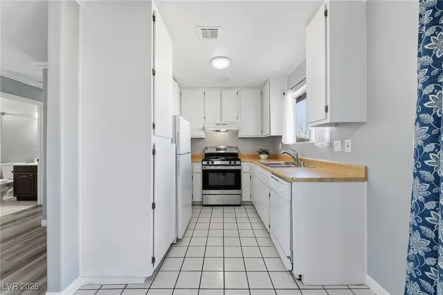 $1,700 | 251 Meyers Avenue, Henderson, NV 89015