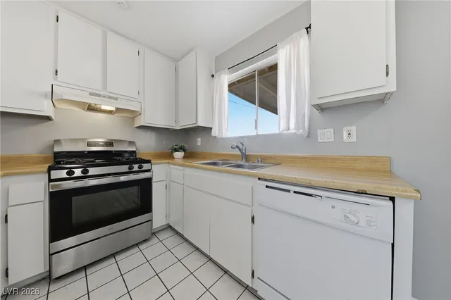 $1,700 | 251 Meyers Avenue, Henderson, NV 89015