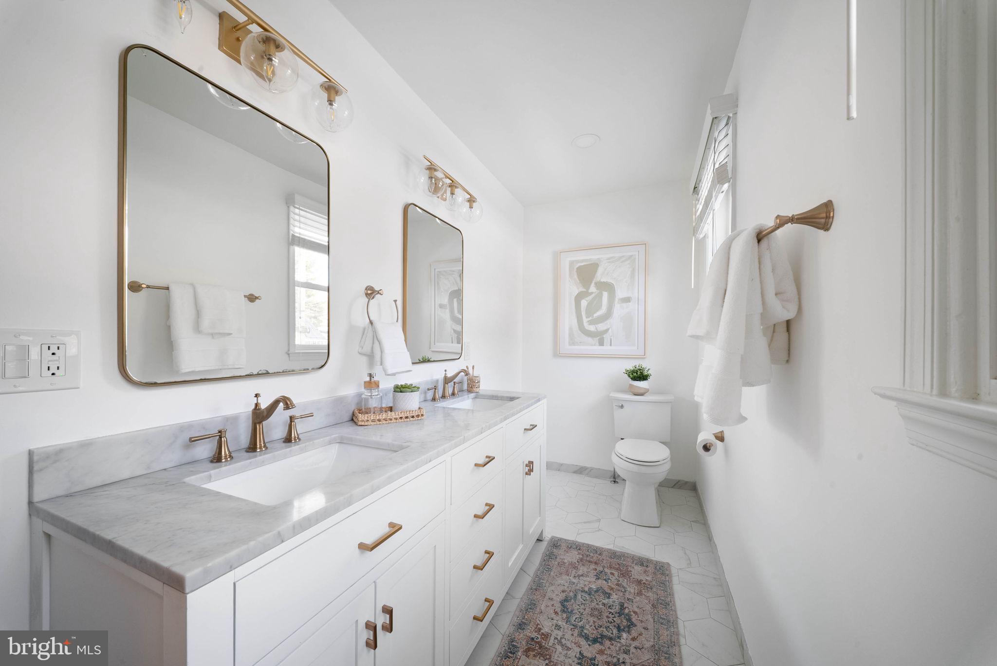 11214 Dewey Road Kensington, MD 20895 - Photo 20 of 37 Primary Bathroom