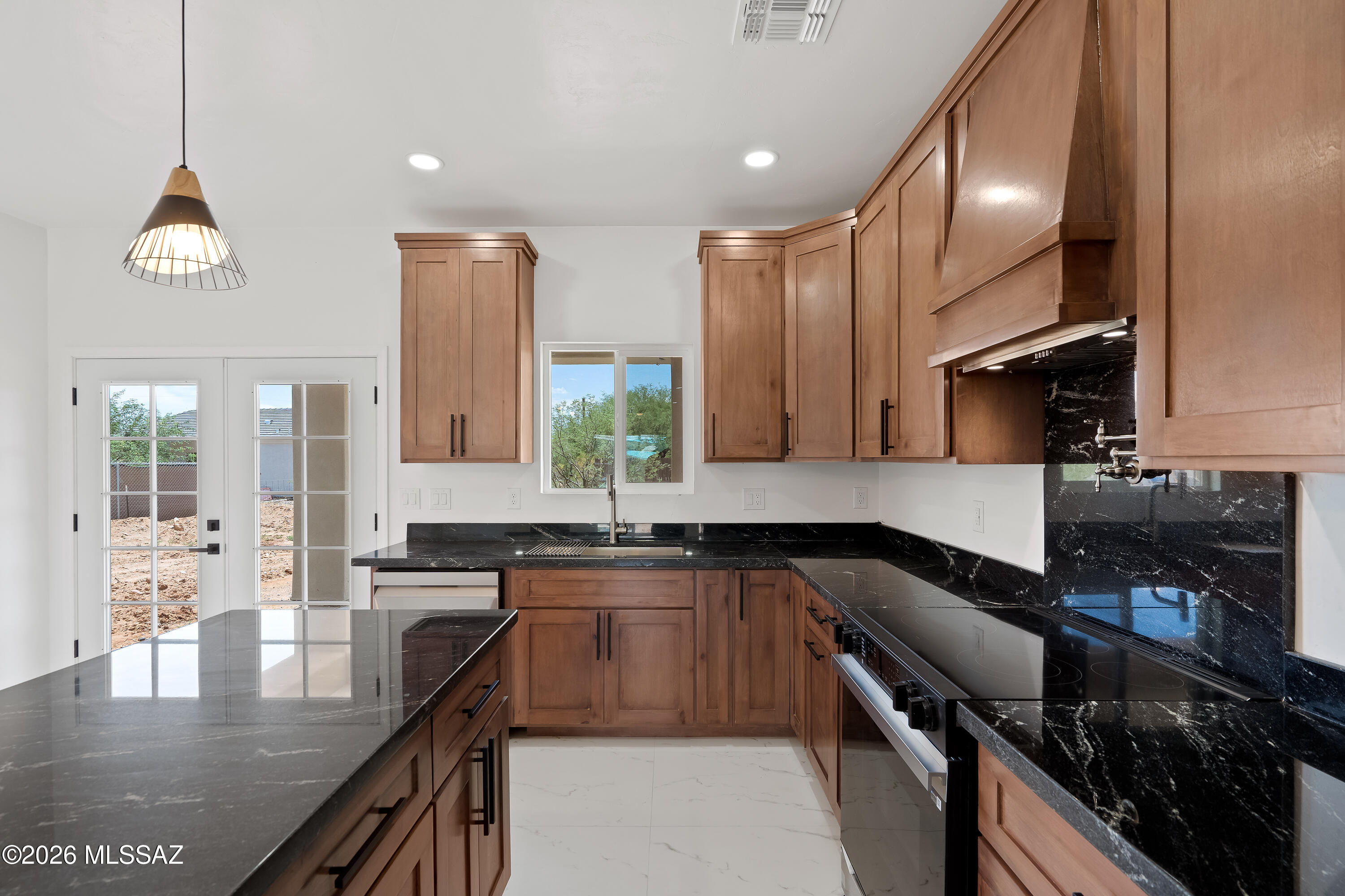 1708 Camino Rivera Rio Rico, AZ 85648 - Photo 11 of 29 2 Interiors-7