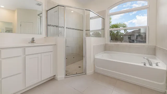 $3,600 | 83 52nd Square, Vero Beach, FL 32968