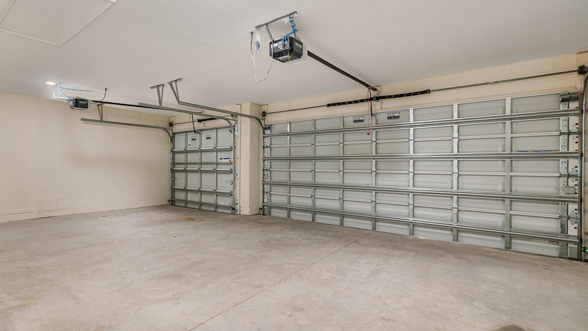 83 52nd Square Vero Beach, FL 32968 - Photo 20 of 21 a view of a garage