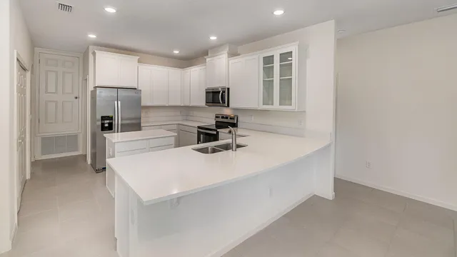 $3,600 | 83 52nd Square, Vero Beach, FL 32968