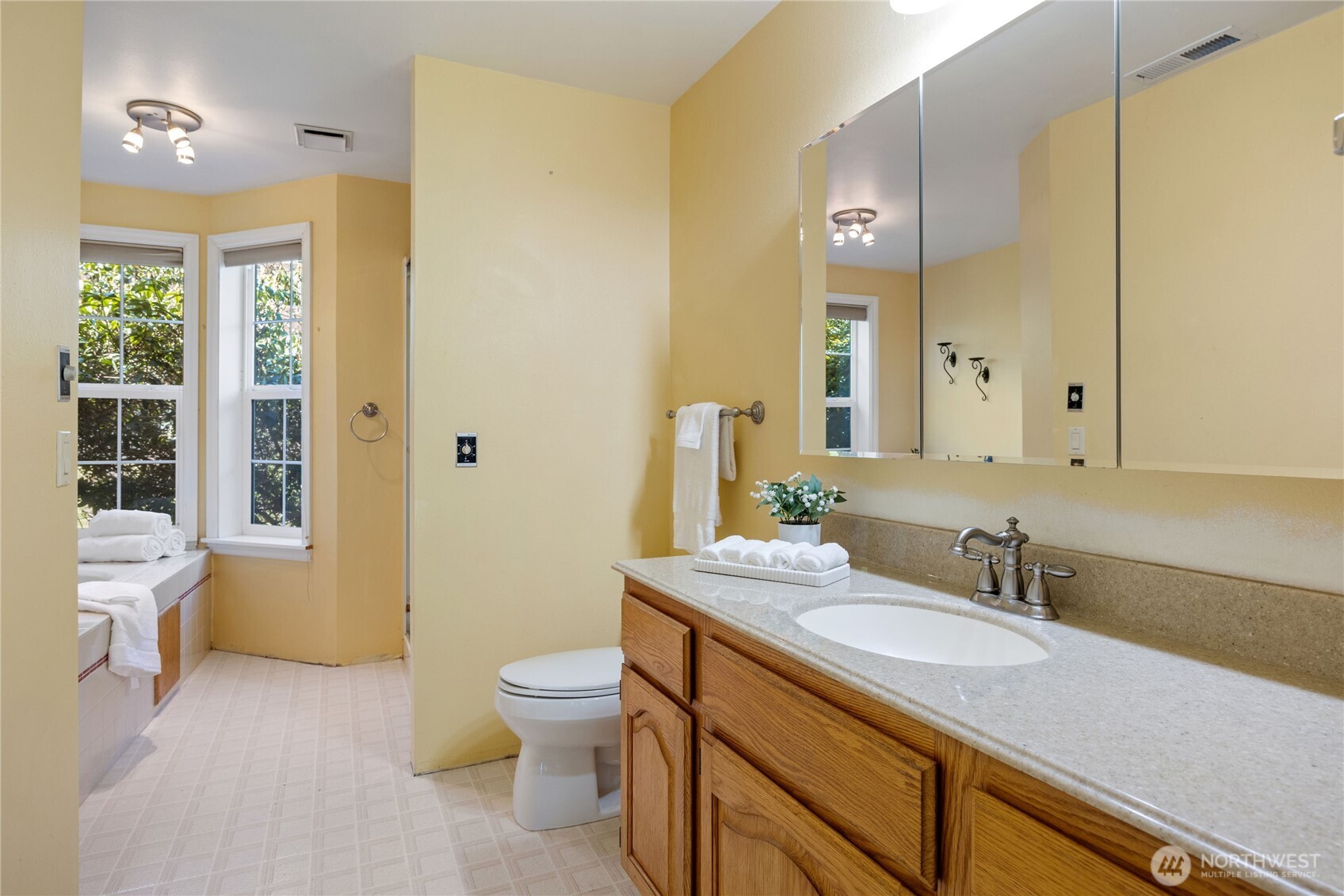 261 East Rainier Court Allyn, WA 98524 - Photo 22 of 39