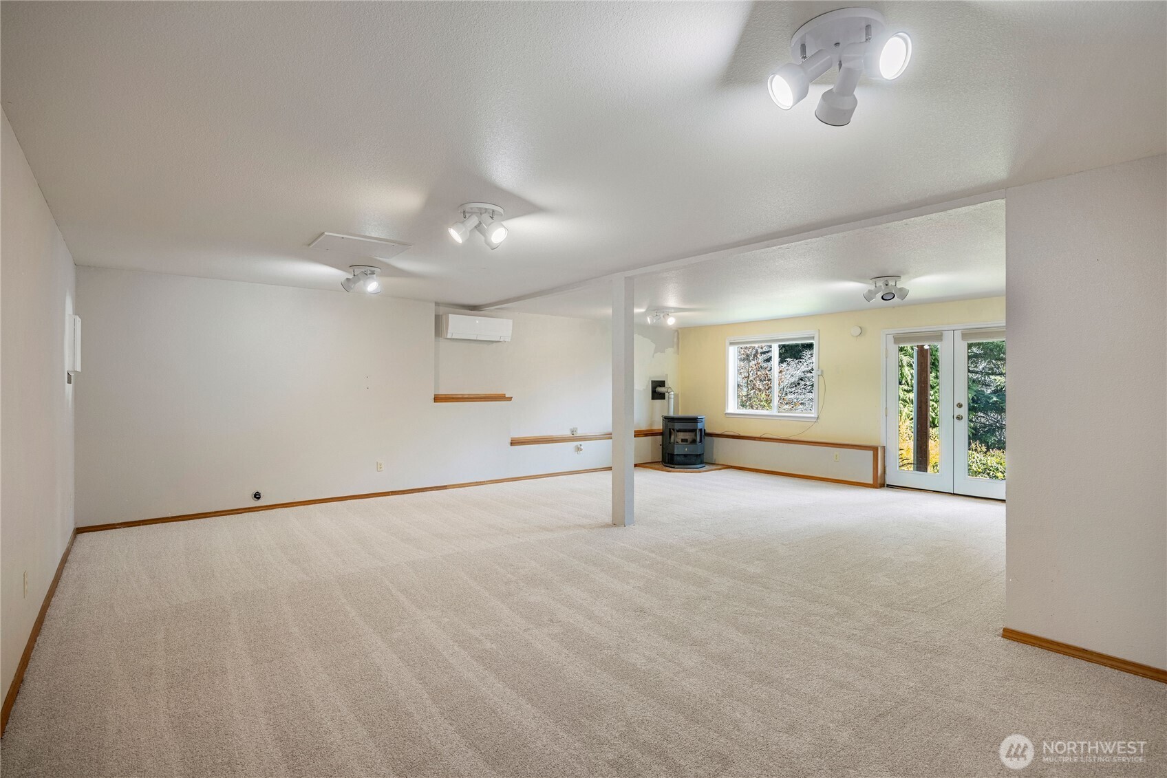 261 East Rainier Court Allyn, WA 98524 - Photo 24 of 39
