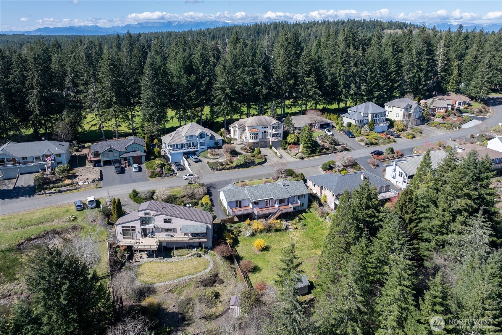 261 East Rainier Court Allyn, WA 98524 - Photo 36 of 39