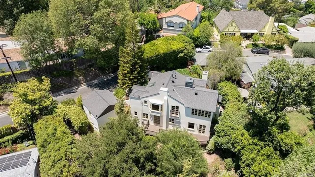 $7,600 | 15113 Encanto Drive, Sherman Oaks, CA 91403