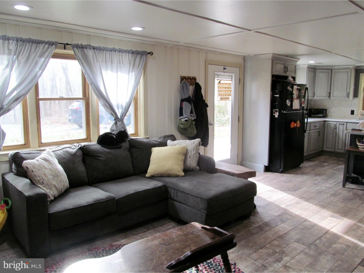 859 Kulp Road Perkiomenville, PA 18074 - Photo 4 of 24 Living room