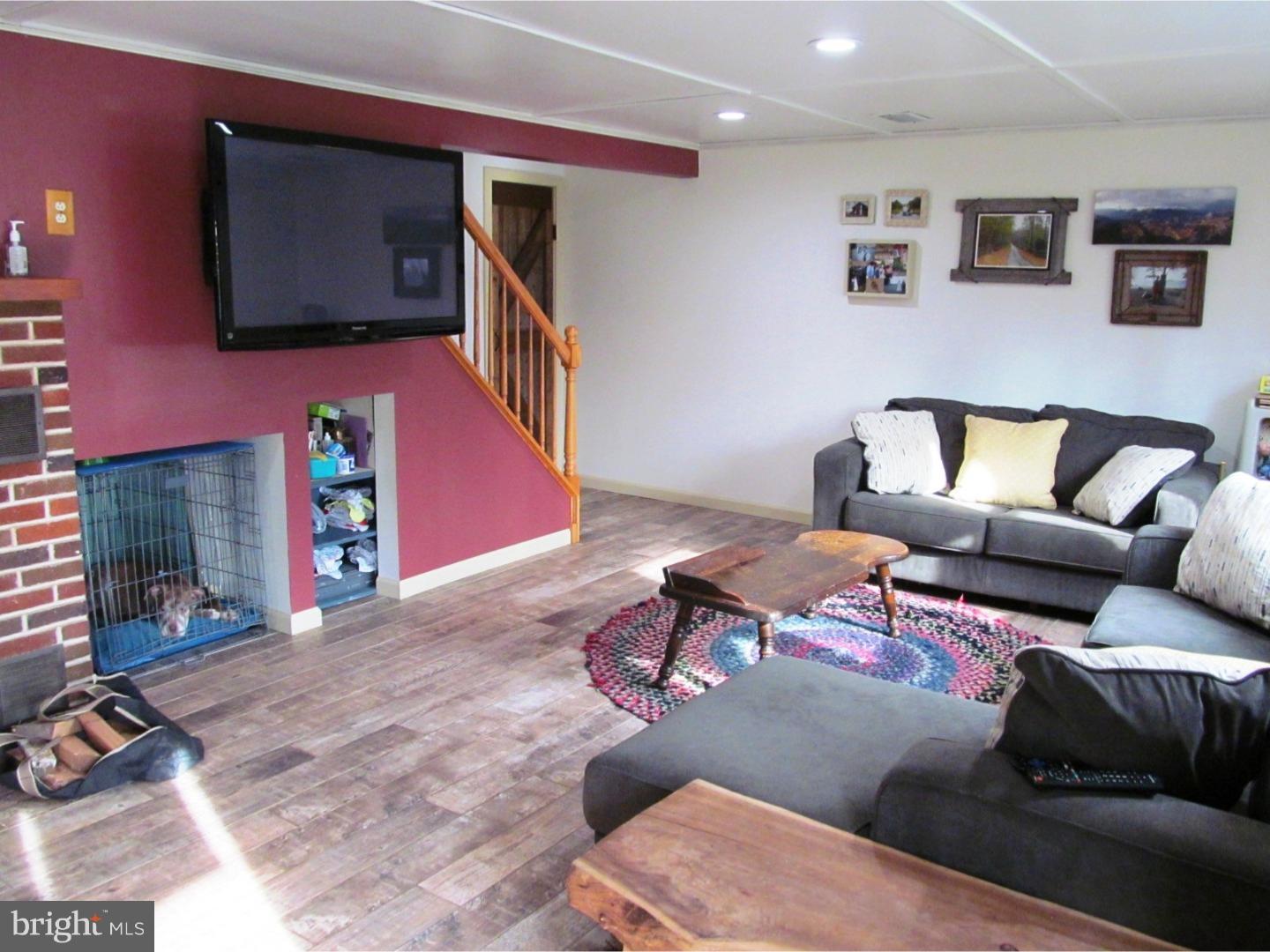859 Kulp Road Perkiomenville, PA 18074 - Photo 5 of 24 Living room