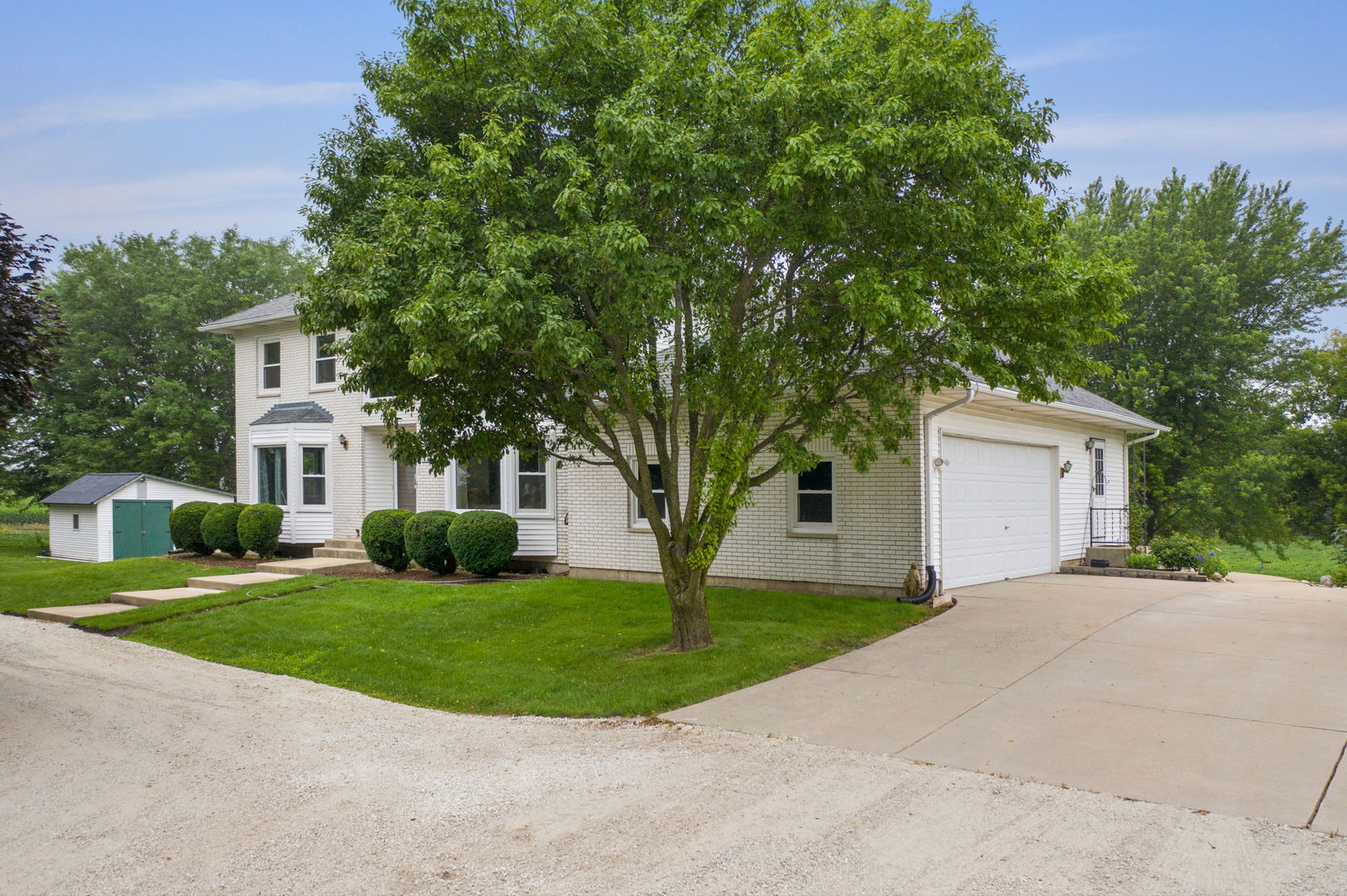 17151 Lukens Road Sycamore, IL 60178 - Photo 5 of 46