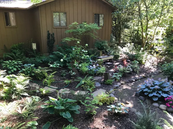 $350,000 | 47772 McKenzie Highway, Vida, OR 97488