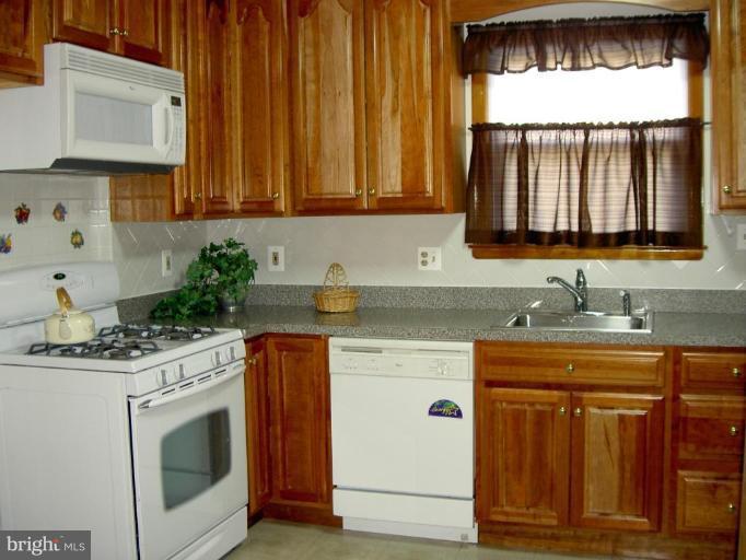 4919 Morello Road Baltimore, MD 21214 - Photo 5 of 13 Kitchen