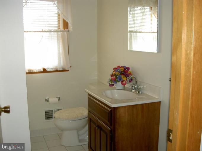 4919 Morello Road Baltimore, MD 21214 - Photo 9 of 13 Bath #2