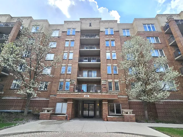 $2,200 | 655 Perrie Drive, Unit 501, Elk Grove Village, IL 60007