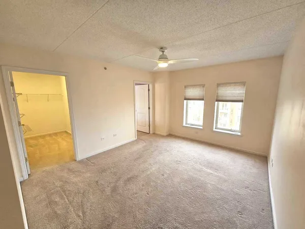 $2,200 | 655 Perrie Drive, Unit 501, Elk Grove Village, IL 60007
