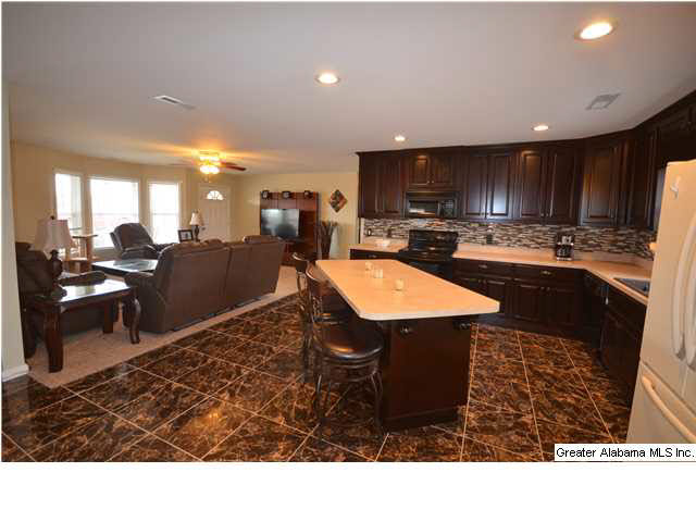 2242 Logan Street Cullman, AL 35055 - Photo 3 of 23